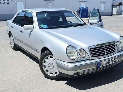 Mercedes E240