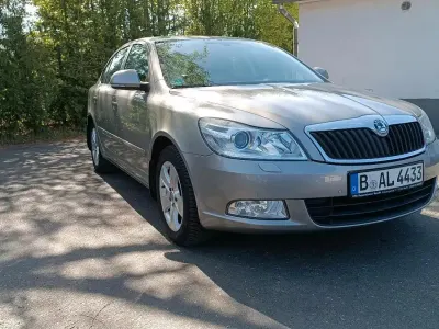 Gebraucht Skoda Octavia 2009 Silber Kombi
