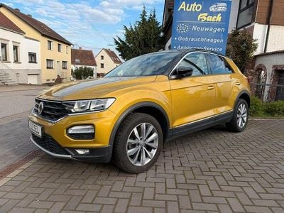Second-hand VW T-Roc Style 116 CP (85 kW) 2019 Galben SUV