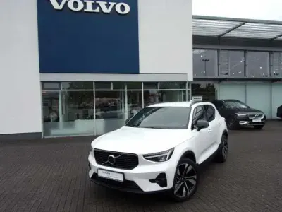 Gebraucht Volvo XC40 145 PS (106 kW) 2023 SUV