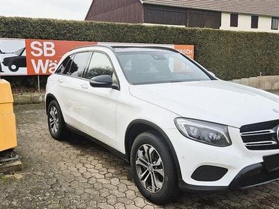 Weiß Gebraucht 2016 Mercedes GLC220 AMG line SUV | 22.100 € (Fairer Preis)