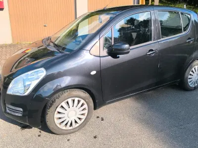 Gebraucht Suzuki Splash 65 PS (47 kW) 2010 Schwarz Kleinwagen