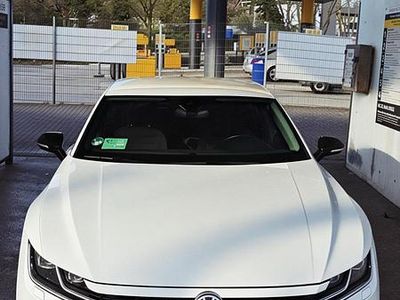 Gebraucht VW Arteon 150 PS (110 kW) 2019 Weiß Kleinwagen