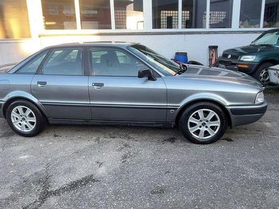 Gebraucht Audi 80 116 PS (85 kW) 1992 Grau Limousine