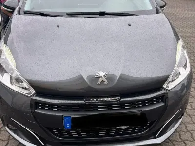 Gebraucht Peugeot 208 Active 68 PS (50 kW) 2017 Grau Kleinwagen