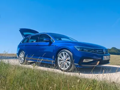Gebraucht VW Passat 190 PS (139 kW) 2020 Blau Kombi