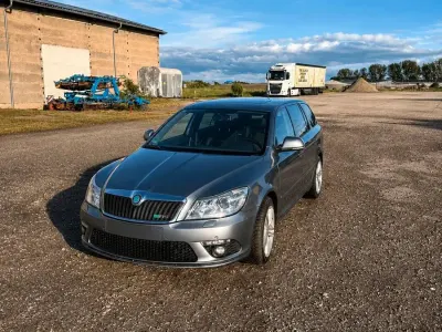 Gebraucht Skoda Octavia RS 170 PS (125 kW) 2012 Grau Kombi