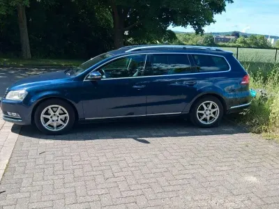 Gebraucht VW Passat 170 PS (125 kW) 2012 Blau Kombi