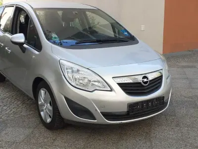 Second-hand Opel Meriva 101 CP (74 kW) 2010 Argintiu Monovolum