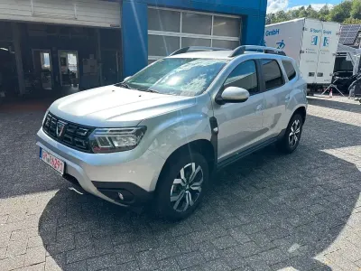 Gebraucht Dacia Duster Prestige 116 PS (85 kW) 2022 Silber SUV