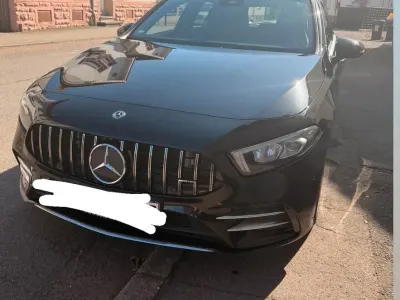Gebraucht Mercedes A250 AMG line 224 PS (164 kW) 2018 Schwarz Limousine