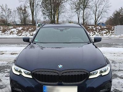 Blau Gebraucht 2020 BMW 330 M Sport Kombi | 32.400 € (Fairer Preis)