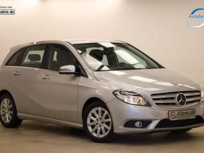 Gebraucht Mercedes B180 122 PS (89 kW) 2012 Silber Van / Kleinbus
