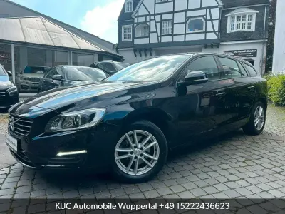 Używany Volvo V60 Linje Svart 152 KM (111 kW) 2018 Czarny Kombi