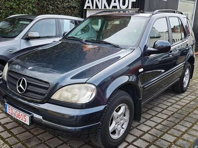 Usata Mercedes ML320 218 CV (160 kW) 2001 Nero SUV
