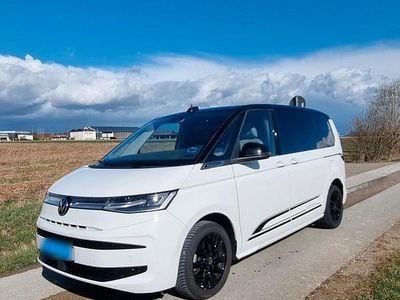 Gebraucht VW Multivan Edition 150 PS (110 kW) 2023 Weiß Van