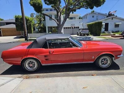 Usata Ford V8 Convertible 200 CV (147 kW) 1967 Rosso Cabrio