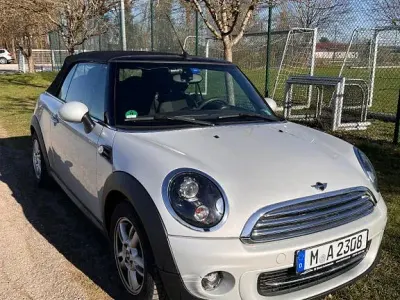 Usata Mini Cooper Cabriolet 122 CV (89 kW) 2012 Argento Cabrio