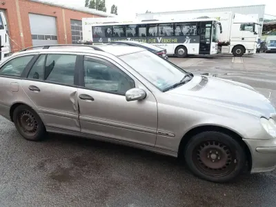 Gebraucht Mercedes C180 143 PS (105 kW) 2004 Cubanitsilber  metallic Kombi