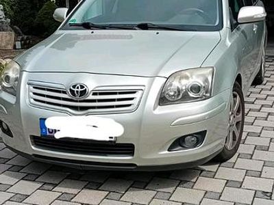 Gebraucht Toyota Avensis 129 PS (94 kW) 2009 Gold Kombi