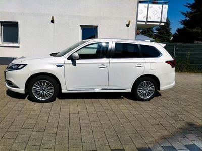 Mitsubishi Outlander P-HEV