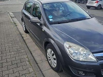 Gebraucht Opel Astra 90 PS (66 kW) 2009 Limousine