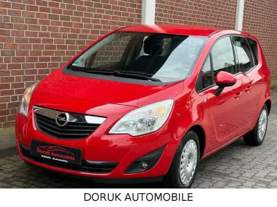Gebraucht Opel Meriva Edition 101 PS (74 kW) 2013 Rot Van / Kleinbus