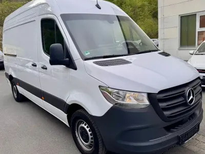 Używany Mercedes Sprinter 170 KM (125 kW) 2024 Biały Van