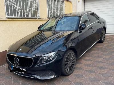 Gebraucht Mercedes E220 194 PS (142 kW) 2016 Schwarz Limousine