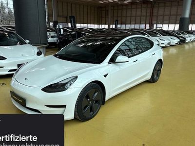Weiß Gebraucht 2021 Tesla Model 3 Standard Range Limousine | 25.400 € (Fairer Preis)