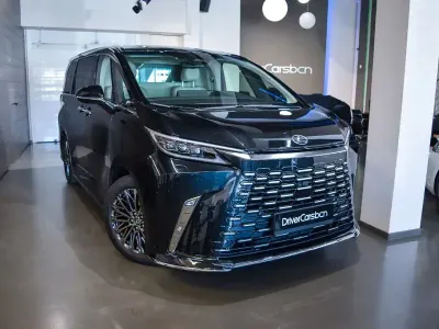 Neu Lexus LM350h Luxury Line 250 PS (183 kW) 2025 Schwarz Van / Kleinbus
