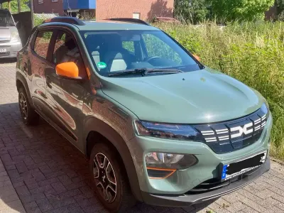 Gebraucht Dacia Spring Essentiel 33 kW (45 PS) 2022 Grün Kleinwagen