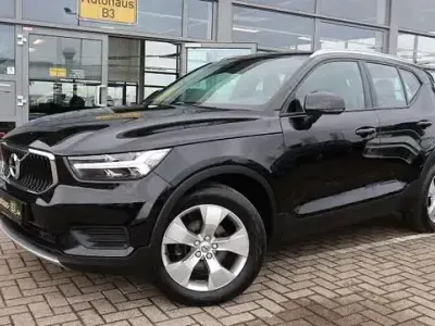 Second-hand Volvo XC40 Momentum 150 CP (110 kW) 2019 Negru SUV