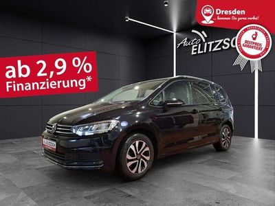 Deep black perleffekt Gebraucht 2022 VW Touran Active Van / Kleinbus | 29.950 € (Etwas zu teuer)