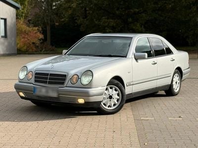 Mercedes E220