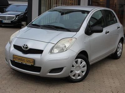 Gebraucht Toyota Yaris Cool 69 PS (50 kW) 2010 Silber Kleinwagen