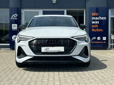 Używany Audi e-tron Sport 369 kW (503 KM) 2022 Biały SUV