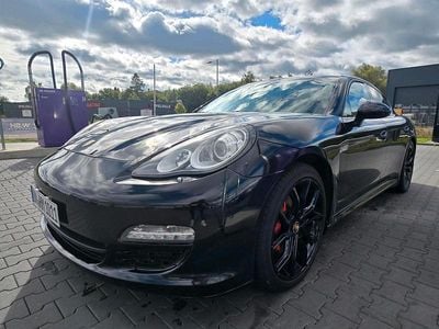 Porsche Panamera 4
