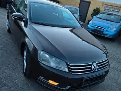 Gebraucht VW Passat 140 PS (102 kW) 2013 Schwarz Limousine