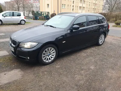 Gebraucht BMW 318 Exclusive 143 PS (105 kW) 2012 Schwarz Kombi