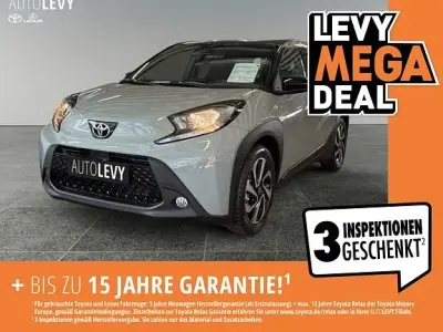 Gebraucht Toyota Aygo X Team 72 PS (52 kW) 2024 Urban khaki (metallic) SUV