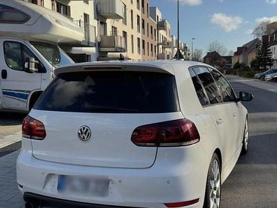 Używany VW Golf VII Edition 235 KM (172 kW) 2012 Biały Sedan/Limuzyna