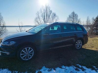 Grau Gebraucht 2017 VW Golf VII Highline Kombi | 11.300 € (Fairer Preis)