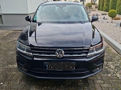 Second-hand VW Tiguan Sound 179 CP (131 kW) 2017 Negru SUV