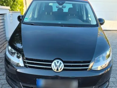 Gebraucht VW Sharan Comfortline 150 PS (110 kW) 2019 Schwarz Van / Kleinbus