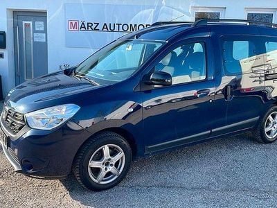 Blau Gebraucht 2020 Dacia Dokker Comfort Van / Kleinbus | 14.990 € (Etwas zu teuer)