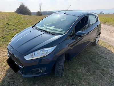 Używany Ford Fiesta 95 KM (69 kW) 2017 Niebieski Hatchback