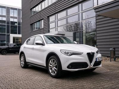 Gebraucht Alfa Romeo Stelvio 209 PS (153 kW) 2018 Weiß SUV