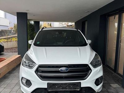 Gebraucht Ford Kuga ST-Line 176 PS (129 kW) 2018 Weiß SUV