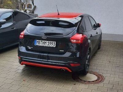 gebraucht Ford Focus 1,5 EcoBoost 134kW ST-Line Black Auto ...